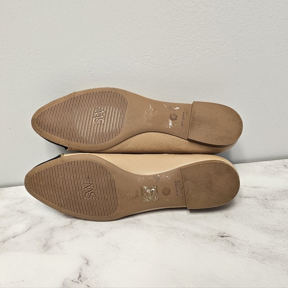 Stuart Weitzman Sleek Bow Leather Beige and Black Ballerina Flats 6 New